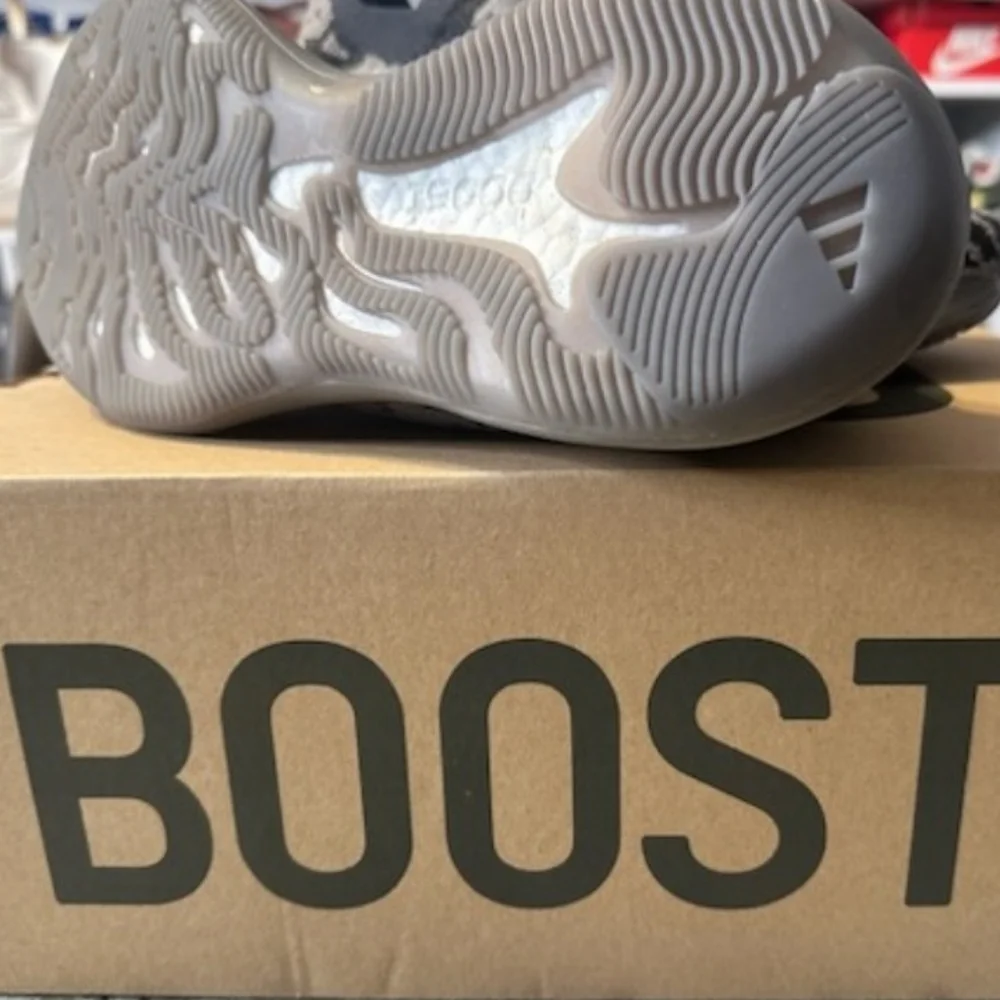 NWT Men's Adidas Yeezy Boost 380 Stone Salt - Picture 8 of 11